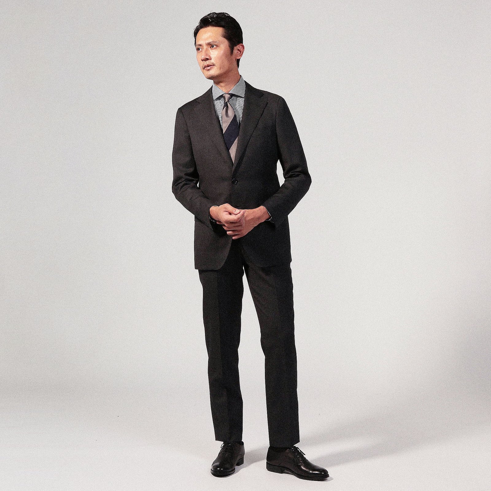 HORIZON TWILL 2Bボタンスーツ｜トゥモローランド 公式通販