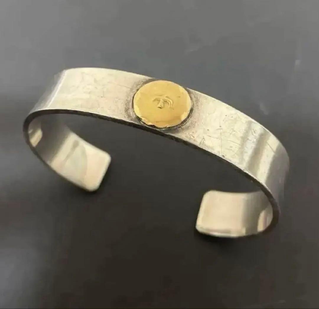 ユウ goro's ゴローズ 平打ちブレス バングル S goro's（ゴローズ） 平打ちブレス 金メタル付き バングル S : オーバー